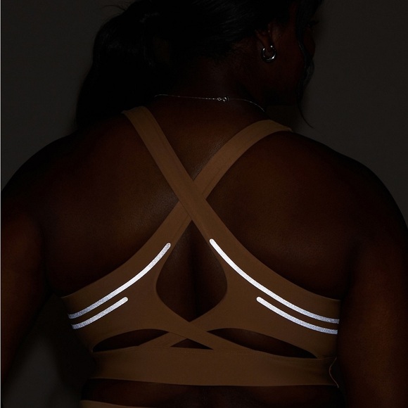 Fabletics No Bounce Reflective High Impact Sports Bra - Picture 3 of 11